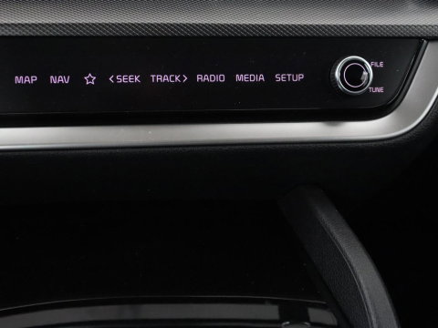 Kia Sportage 1.6 T-GDi Plug-in Hybrid AWD DynamicLine | SOH 97,2% | Camera | Carplay | Adaptive cruise | Navigatie | 19'' | Full LED | Climate control | PHEV