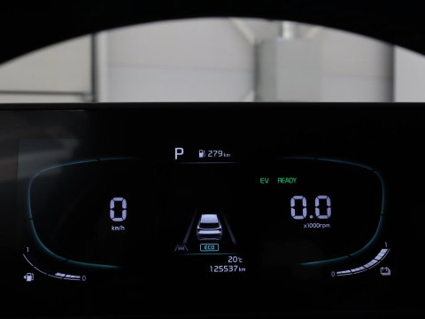 Kia Sportage 1.6 T-GDi Plug-in Hybrid AWD DynamicLine | SOH 97,2% | Camera | Carplay | Adaptive cruise | Navigatie | 19'' | Full LED | Climate control | PHEV