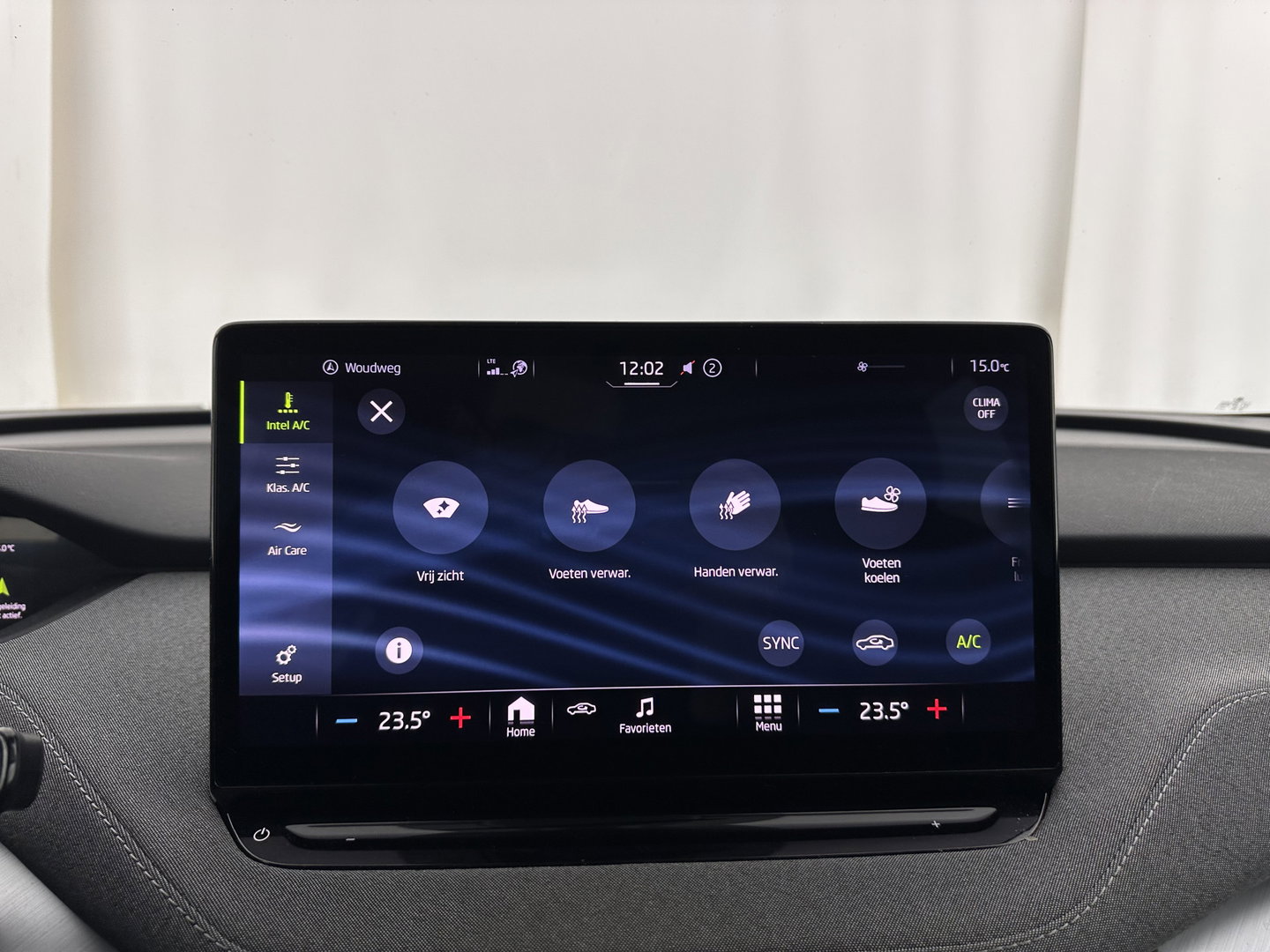 Škoda Enyaq iV 60 [ 3-Fase-11kW ] {SOH-88%} (INCL-BTW) *LEATHER-FABRIC | FULL-LED | DIGI-COCKPIT | CAMERA | KEYLESS | NAVI-FULLMAP | AMBIENTLIGHT | ECC | HEATED-COMFORTSEATS | PRIVACY-GLASS | DAB+ | PDC | CRUISE | 19"ALU*