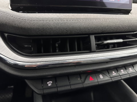 Škoda Enyaq iV 60 [ 3-Fase-11kW ] {SOH-88%} (INCL-BTW) *LEATHER-FABRIC | FULL-LED | DIGI-COCKPIT | CAMERA | KEYLESS | NAVI-FULLMAP | AMBIENTLIGHT | ECC | HEATED-COMFORTSEATS | PRIVACY-GLASS | DAB+ | PDC | CRUISE | 19"ALU*