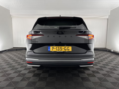 Škoda Enyaq iV 60 [ 3-Fase-11kW ] {SOH-88%} (INCL-BTW) *LEATHER-FABRIC | FULL-LED | DIGI-COCKPIT | CAMERA | KEYLESS | NAVI-FULLMAP | AMBIENTLIGHT | ECC | HEATED-COMFORTSEATS | PRIVACY-GLASS | DAB+ | PDC | CRUISE | 19"ALU*