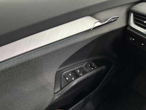 Škoda Enyaq iV 60 [ 3-Fase-11kW ] {SOH-88%} (INCL-BTW) *LEATHER-FABRIC | FULL-LED | DIGI-COCKPIT | CAMERA | KEYLESS | NAVI-FULLMAP | AMBIENTLIGHT | ECC | HEATED-COMFORTSEATS | PRIVACY-GLASS | DAB+ | PDC | CRUISE | 19"ALU*