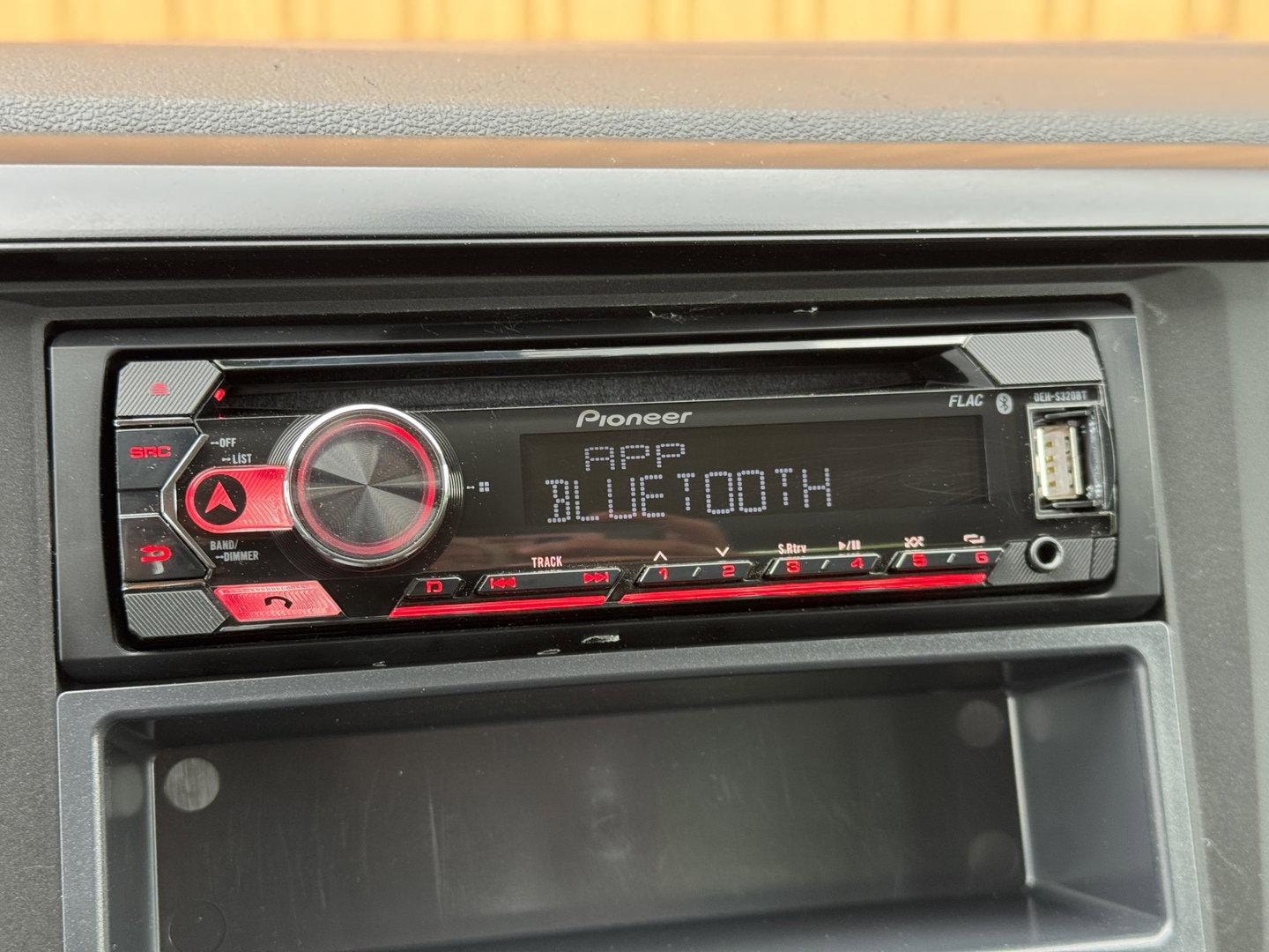 Volkswagen Polo 1.6 TDI | Bluetooth | Radio / CD | Centrale Deurvergrendeling | Isofix | Automatische Verlichting | Start Stop |