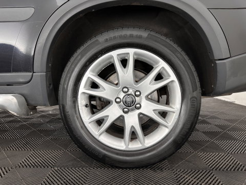 Volvo XC90 2.5 T [ 7-Pers. ] Aut. *LEATHER | NAVI-FULLMAP | MEMORY-PACK | HEATED-COMFORTSEATS | ECC | TOWBAR | PDC | CRUISE | 18''ALU*