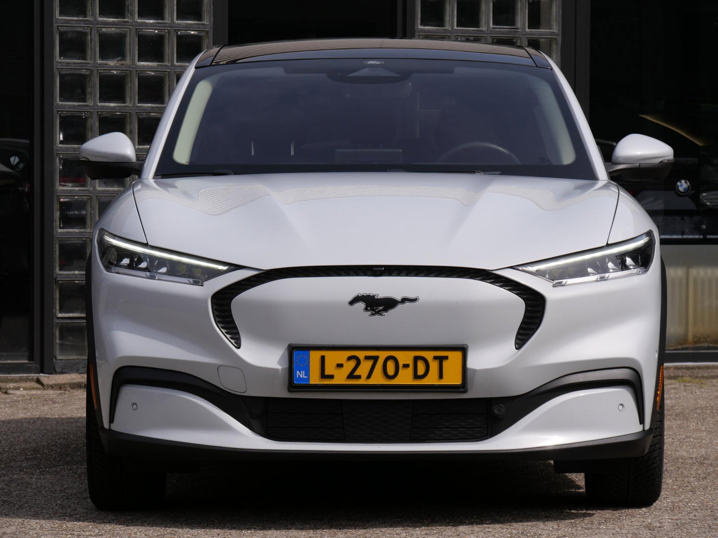 Ford Mustang Mach-E EXTENDED RWD 98kWh/ TECHNOLOGY PACK PLUS/ 4 NIEUWE ALL-SEASON BANDEN/ SOH 93%