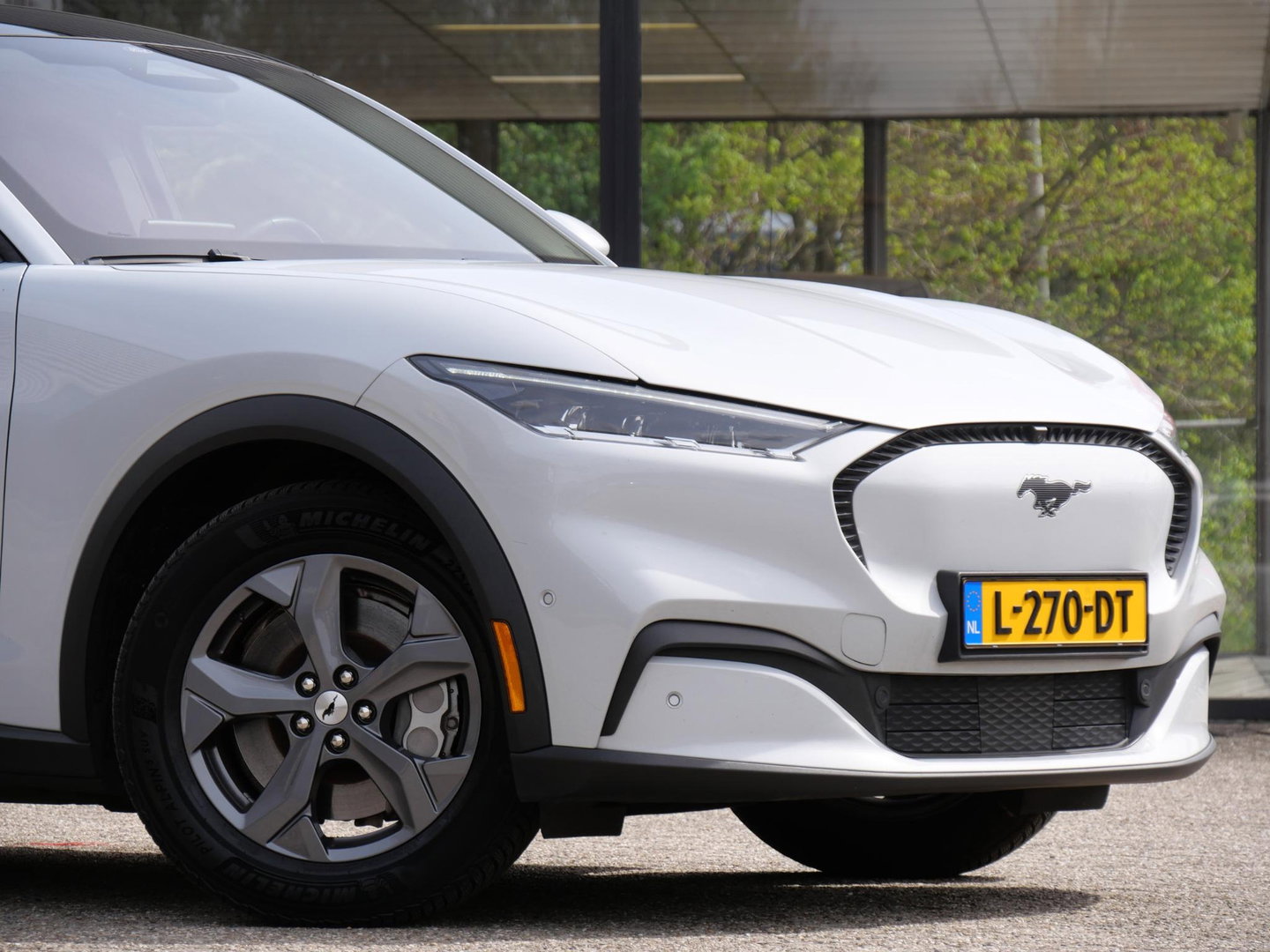 Ford Mustang Mach-E EXTENDED RWD 98kWh/ TECHNOLOGY PACK PLUS/ 4 NIEUWE ALL-SEASON BANDEN/ SOH 93%