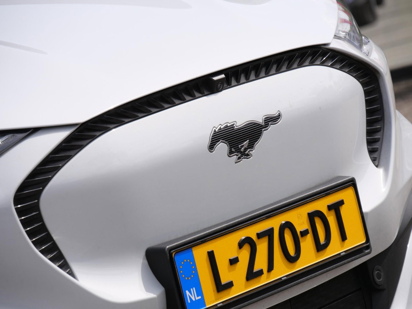 Ford Mustang Mach-E EXTENDED RWD 98kWh/ TECHNOLOGY PACK PLUS/ 4 NIEUWE ALL-SEASON BANDEN/ SOH 93%