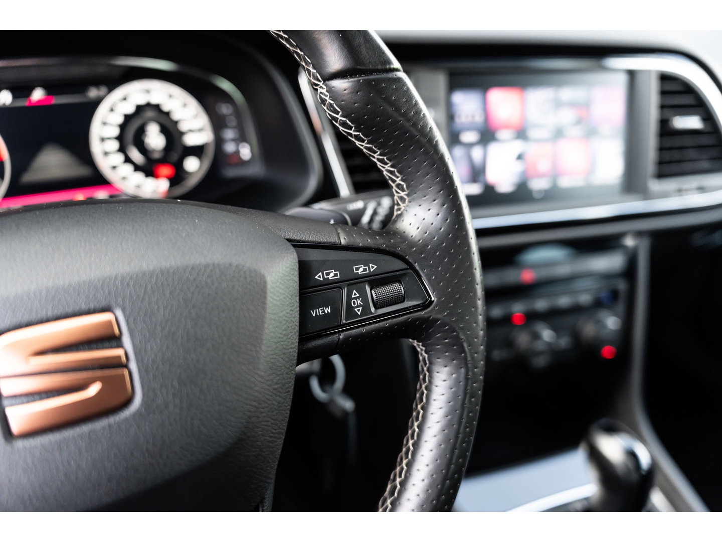 SEAT Leon 2.0 TSI CUPRA VIRTUAL BREMBO SCHAAL CARBON R PACK