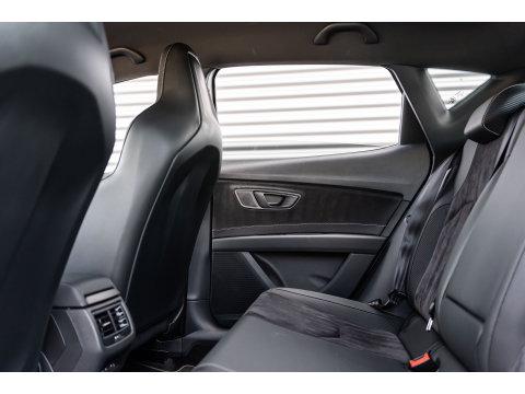 SEAT Leon 2.0 TSI CUPRA VIRTUAL BREMBO SCHAAL CARBON R PACK