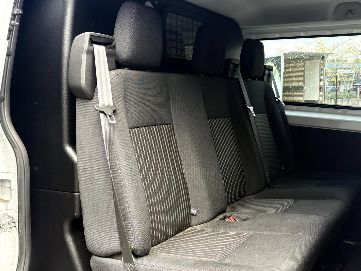 Ford Transit Custom 340 2.0 TDCI L2H1 Ambiente DC | DAKDRAGERS | 130PK
