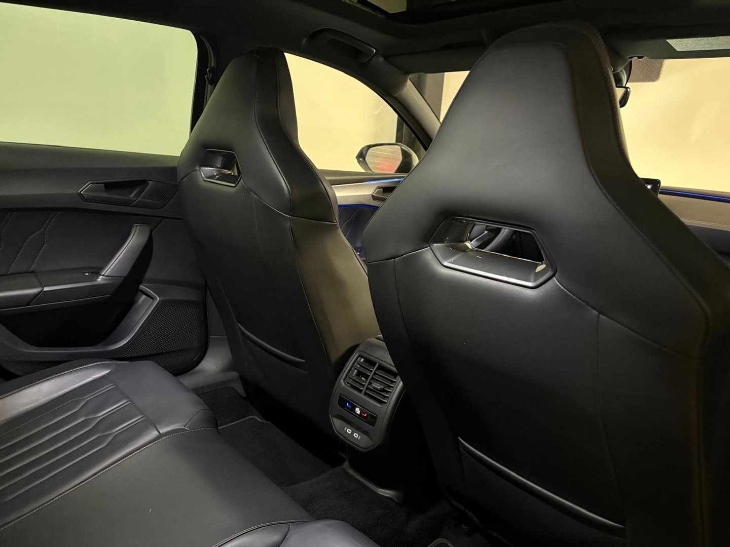 CUPRA Leon 1.5 eTSI PANO KEYLESS MEMORY VOL'