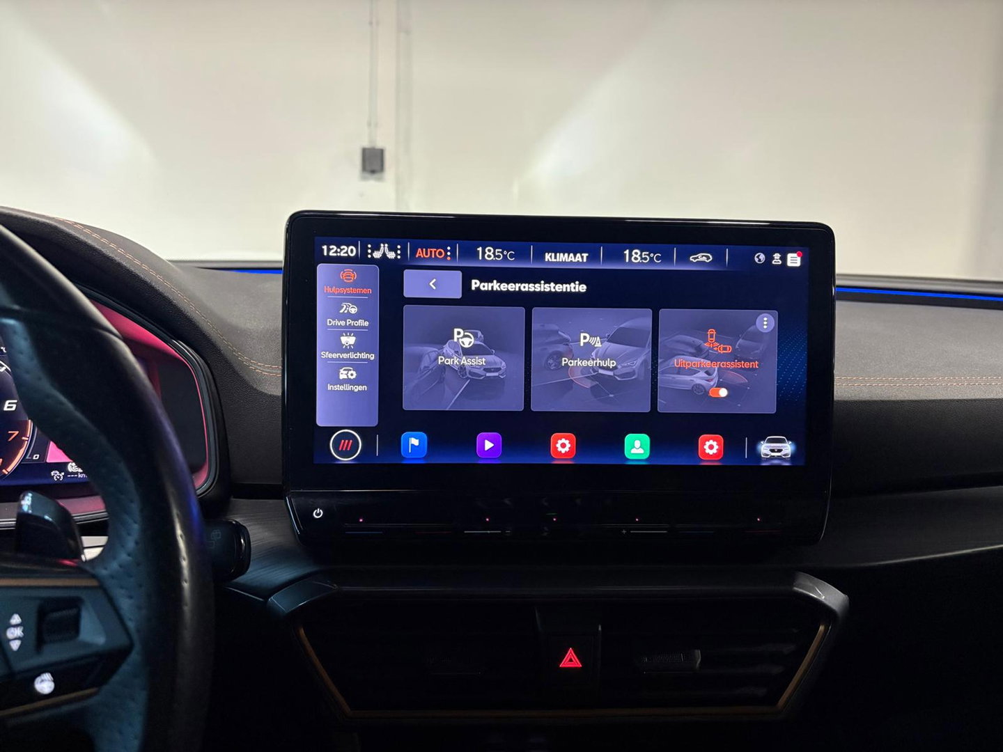 CUPRA Leon 1.5 eTSI PANO KEYLESS MEMORY VOL'