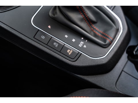 SEAT Ibiza 1.5 TSI FR BLACK EDITION PANO VIRTUAL CAMERA