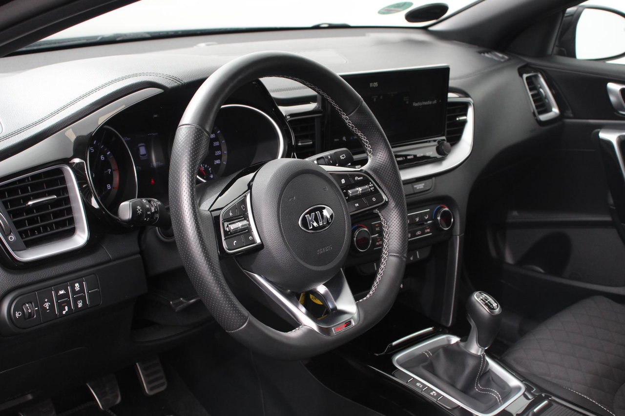 Kia ProCeed