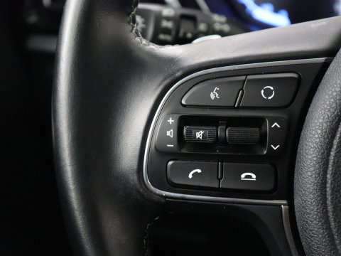 Kia Niro 1.6 GDi Hybrid DynamicLine | Trekhaak | Adaptive cruise | Half leder | Carplay | Camera | Navigatie | Parkeerhulp | Climate control | Lichtmetalen velgen