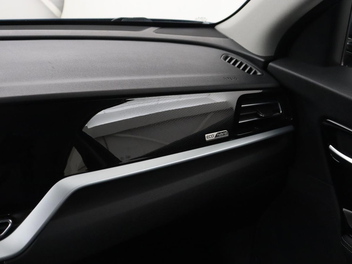 Kia Niro 1.6 GDi Hybrid DynamicLine | Trekhaak | Adaptive cruise | Half leder | Carplay | Camera | Navigatie | Parkeerhulp | Climate control | Lichtmetalen velgen