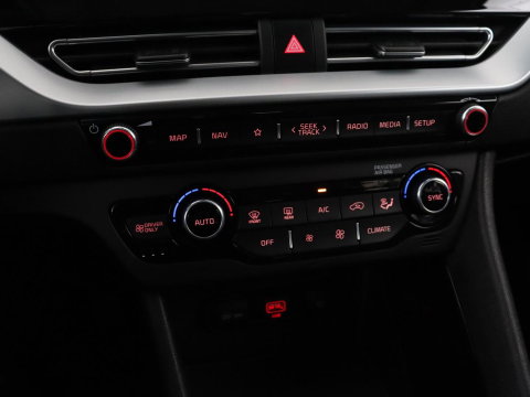 Kia Niro 1.6 GDi Hybrid DynamicLine | Trekhaak | Adaptive cruise | Half leder | Carplay | Camera | Navigatie | Parkeerhulp | Climate control | Lichtmetalen velgen