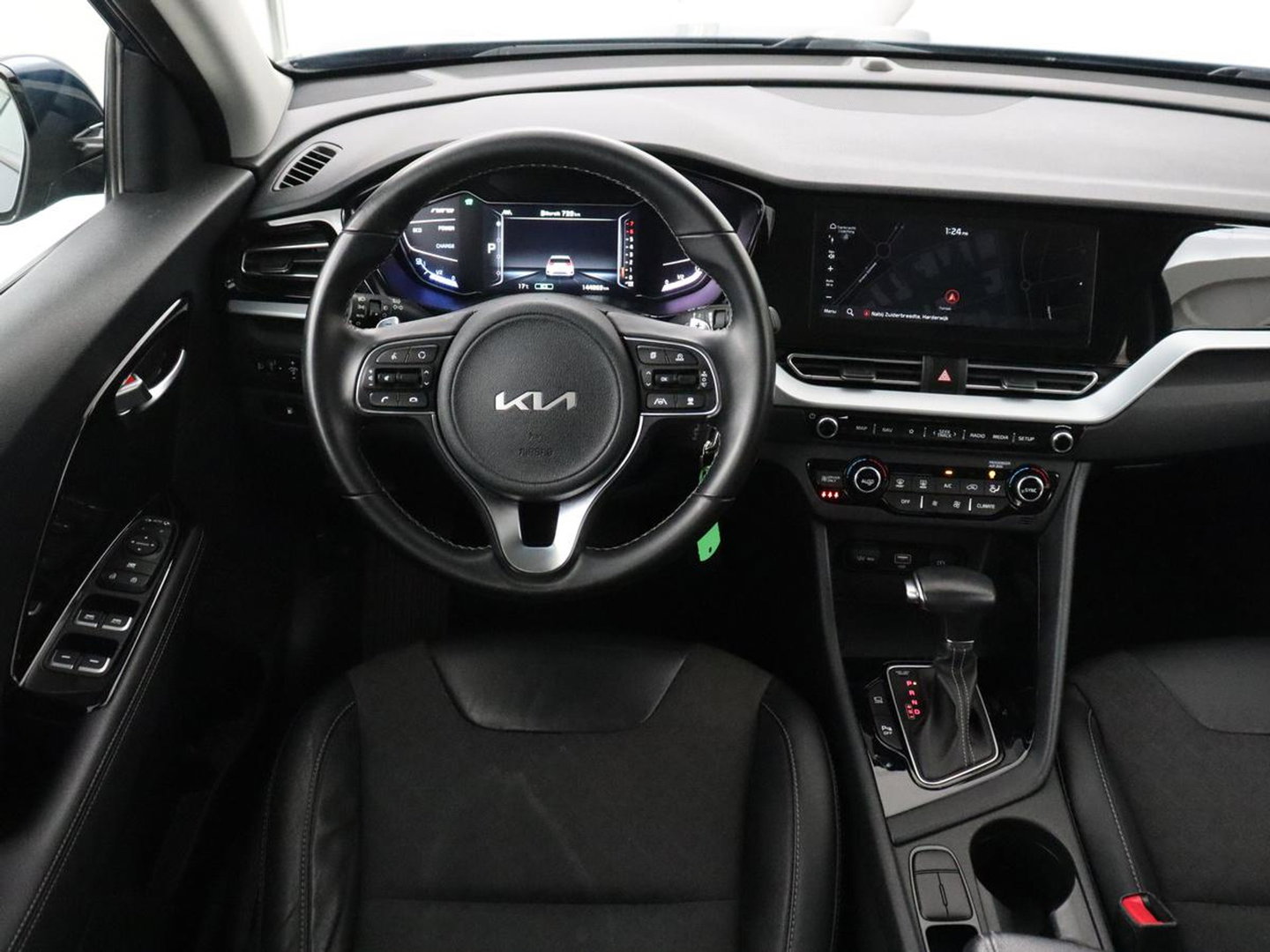 Kia Niro 1.6 GDi Hybrid DynamicLine | Trekhaak | Adaptive cruise | Half leder | Carplay | Camera | Navigatie | Parkeerhulp | Climate control | Lichtmetalen velgen