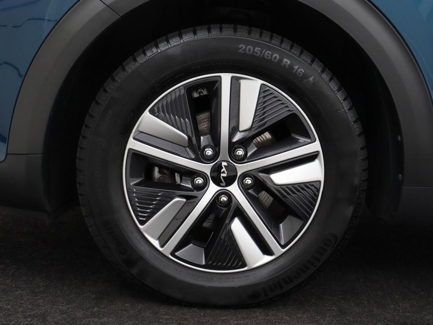 Kia Niro 1.6 GDi Hybrid DynamicLine | Trekhaak | Adaptive cruise | Half leder | Carplay | Camera | Navigatie | Parkeerhulp | Climate control | Lichtmetalen velgen