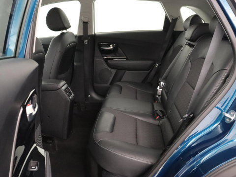 Kia Niro 1.6 GDi Hybrid DynamicLine | Trekhaak | Adaptive cruise | Half leder | Carplay | Camera | Navigatie | Parkeerhulp | Climate control | Lichtmetalen velgen