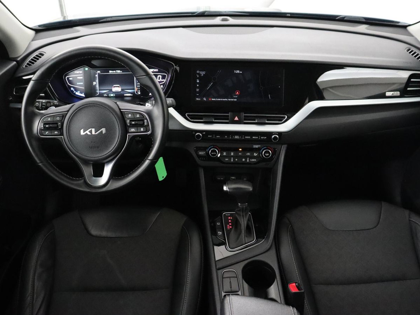 Kia Niro 1.6 GDi Hybrid DynamicLine | Trekhaak | Adaptive cruise | Half leder | Carplay | Camera | Navigatie | Parkeerhulp | Climate control | Lichtmetalen velgen