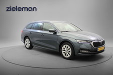 Škoda Octavia - Combi 1.0 TSI Style - Digitaal Cockpit, Carplay, Stoelverw. Keyless, Stoelverw. Trekhaak
