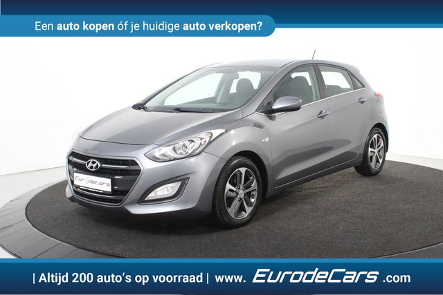 Hyundai i30 - 1.6 CRDi *PDC*Trekhaak*Cruise Control*APK Nieuw*