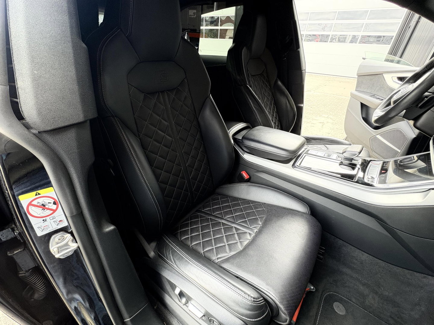 Audi SQ8 4.0 TDI SQ8 quattro | UNIEK | GRIJS KENTEKEN | BOMVOL! | PANO | DIGI COCKPIT | ADAPTIVE | LED