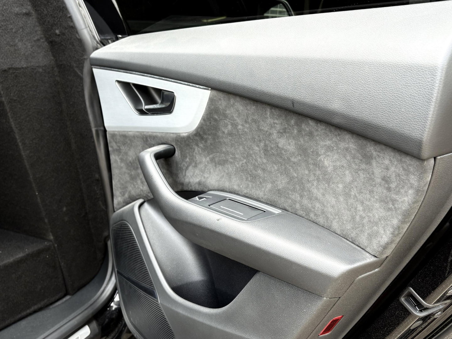 Audi SQ8 4.0 TDI SQ8 quattro | UNIEK | GRIJS KENTEKEN | BOMVOL! | PANO | DIGI COCKPIT | ADAPTIVE | LED