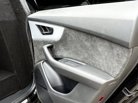 Audi SQ8 4.0 TDI SQ8 quattro | UNIEK | GRIJS KENTEKEN | BOMVOL! | PANO | DIGI COCKPIT | ADAPTIVE | LED