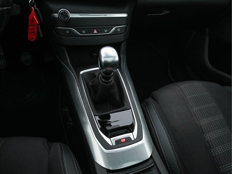Peugeot 308 1.5 BlueHDi Blue Lease Premium *PANO | NAVI-FULLMAP | CAMERA | SPORTSEATS | DAB | PRIVACY-GLASS | ECC | PDC | CRUISE | TOWBAR | 16''ALU*