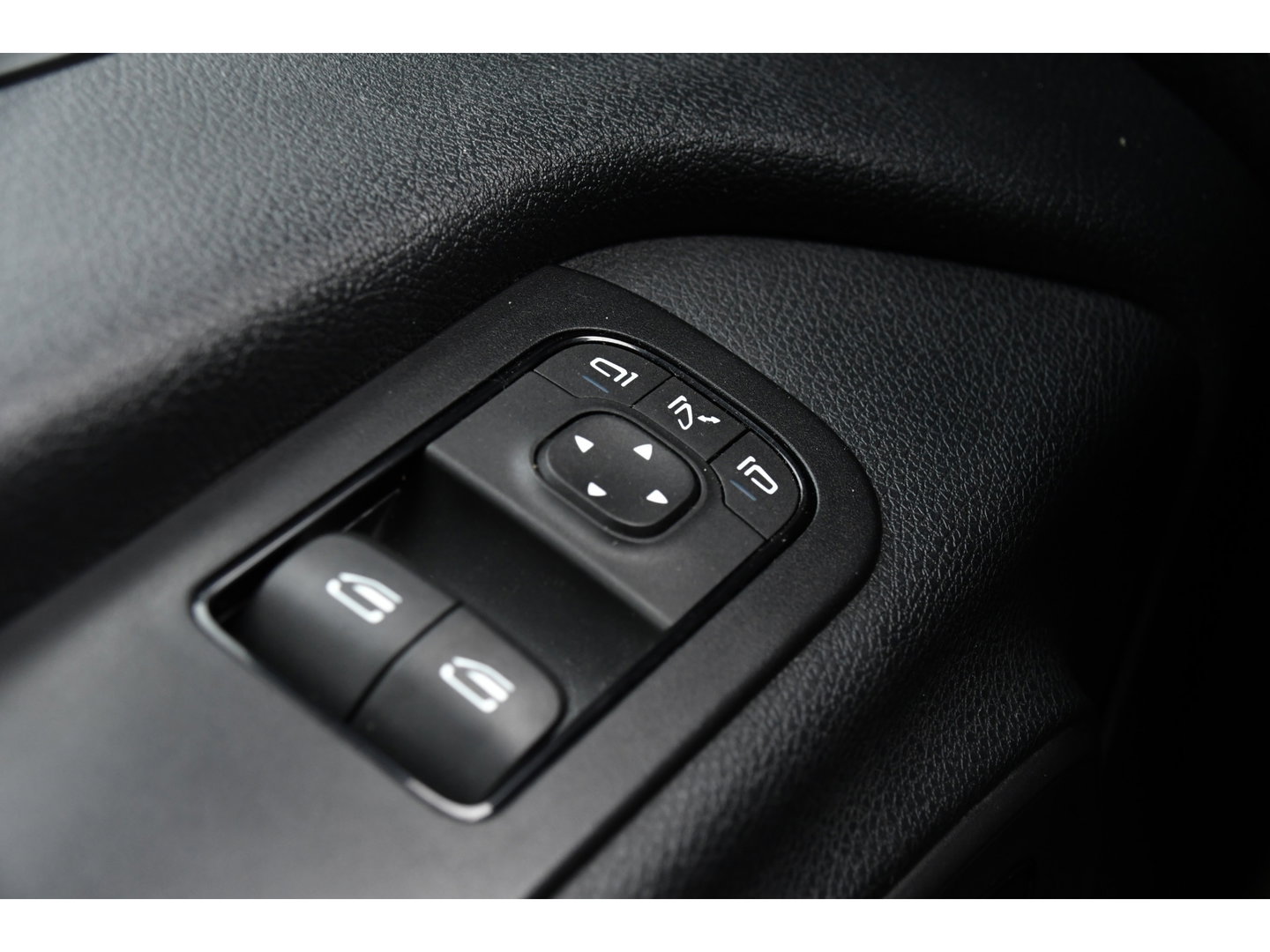 Mercedes-Benz Sprinter 319 3.0 CDI L2H1 AMG Edition Adaptieve Cruise, Camera, LED, Leder, 10,5" Mbux, NAVI, Carplay, Stoelverwarming, BOM VOL!