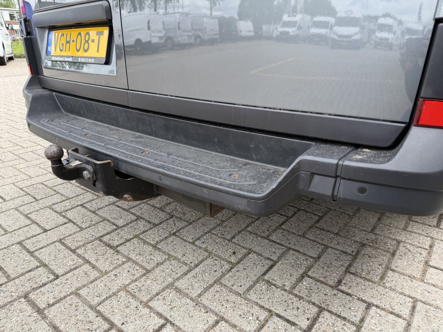 Volkswagen Crafter 35 2.0 TDI 177pk L3H3 ( L2H2 ) DC 6 persoons Comfortline / euro 6 / bpm vrij / vaste prijs rijklaar € 31.950 ex btw / lease vanaf € 521 / airco / cruise / grijs metallic !