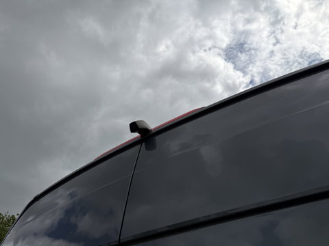Volkswagen Crafter 35 2.0 TDI 177pk L3H3 ( L2H2 ) DC 6 persoons Comfortline / euro 6 / bpm vrij / vaste prijs rijklaar € 31.950 ex btw / lease vanaf € 521 / airco / cruise / grijs metallic !