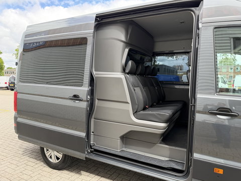 Volkswagen Crafter 35 2.0 TDI 177pk L3H3 ( L2H2 ) DC 6 persoons Comfortline / euro 6 / bpm vrij / vaste prijs rijklaar € 31.950 ex btw / lease vanaf € 521 / airco / cruise / grijs metallic !