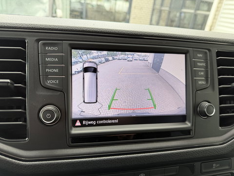 Volkswagen Crafter 35 2.0 TDI 177pk L3H3 ( L2H2 ) DC 6 persoons Comfortline / euro 6 / bpm vrij / vaste prijs rijklaar € 31.950 ex btw / lease vanaf € 521 / airco / cruise / grijs metallic !