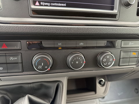 Volkswagen Crafter 35 2.0 TDI 177pk L3H3 ( L2H2 ) DC 6 persoons Comfortline / euro 6 / bpm vrij / vaste prijs rijklaar € 31.950 ex btw / lease vanaf € 521 / airco / cruise / grijs metallic !