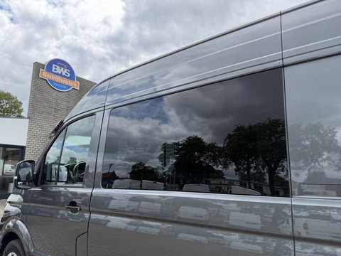 Volkswagen Crafter 35 2.0 TDI 177pk L3H3 ( L2H2 ) DC 6 persoons Comfortline / euro 6 / bpm vrij / vaste prijs rijklaar € 31.950 ex btw / lease vanaf € 521 / airco / cruise / grijs metallic !