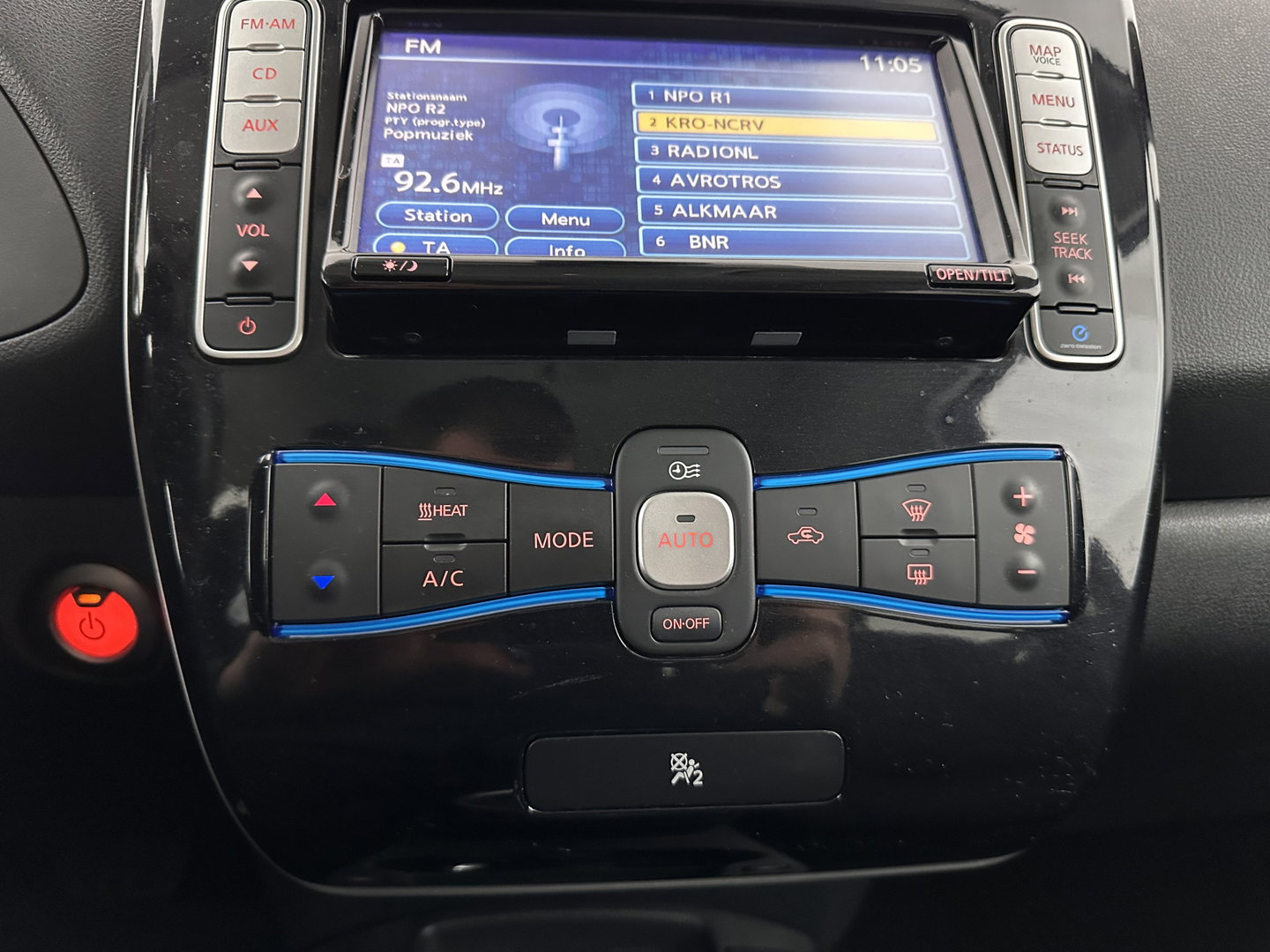 Nissan Leaf Acenta 24 kWh *NAVI-FULLMAP | MICROFIBRE | DAB | CAMERA | DIGI-COCKPIT | KEYLESS | CRUISE | DIGI-COCKPIT | HEATED-COMFORTSEATS | PRIVACYGLASS | 16"ALU*