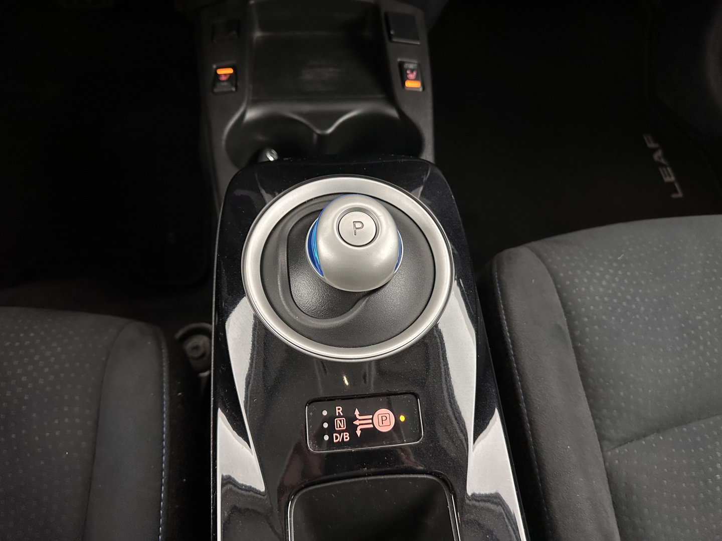 Nissan Leaf Acenta 24 kWh *NAVI-FULLMAP | MICROFIBRE | DAB | CAMERA | DIGI-COCKPIT | KEYLESS | CRUISE | DIGI-COCKPIT | HEATED-COMFORTSEATS | PRIVACYGLASS | 16"ALU*