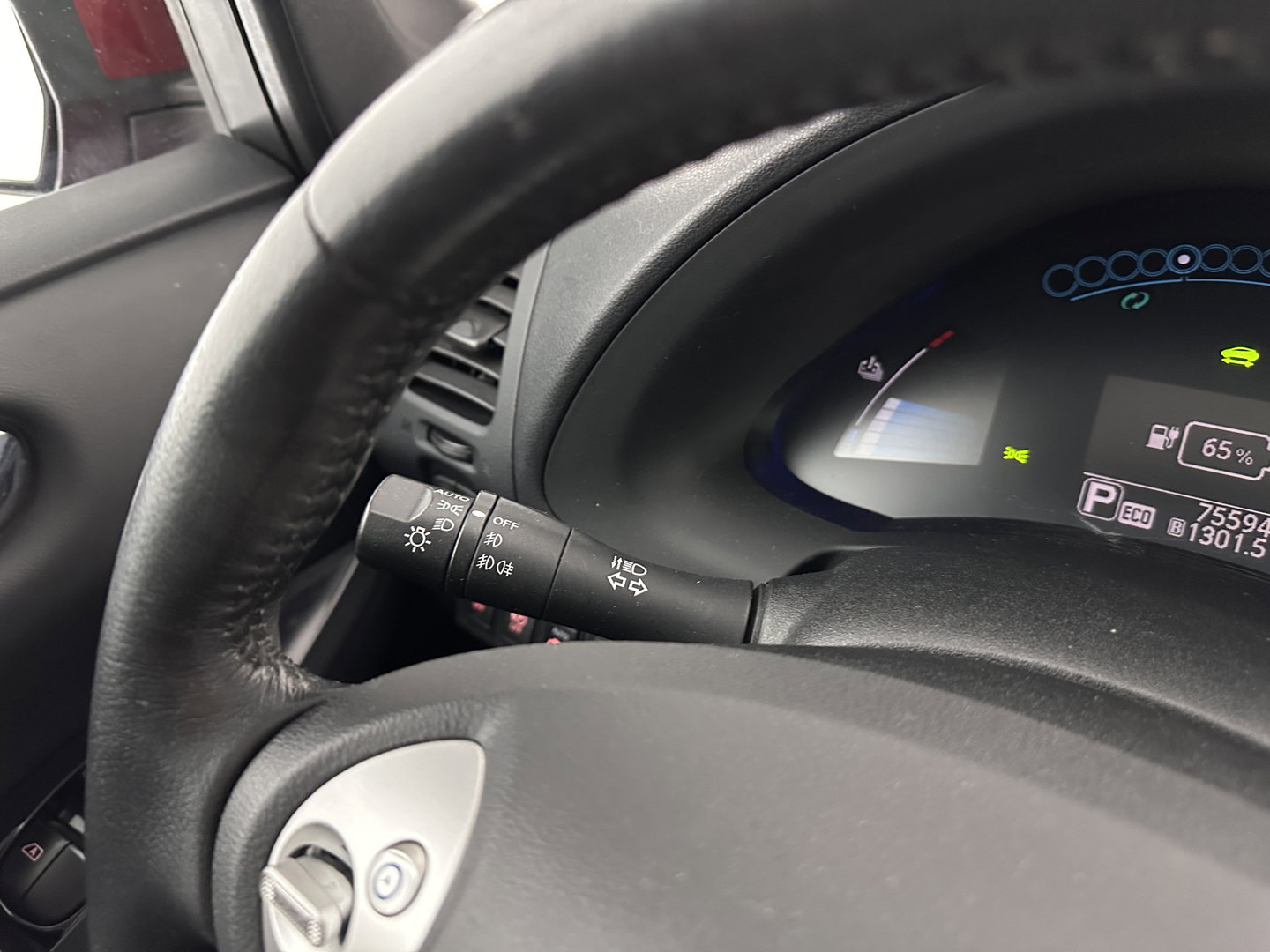 Nissan Leaf Acenta 24 kWh *NAVI-FULLMAP | MICROFIBRE | DAB | CAMERA | DIGI-COCKPIT | KEYLESS | CRUISE | DIGI-COCKPIT | HEATED-COMFORTSEATS | PRIVACYGLASS | 16"ALU*