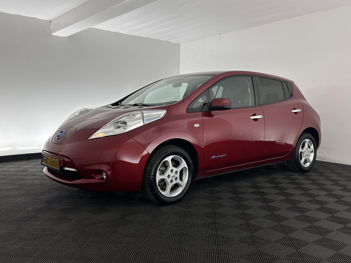 Nissan Leaf Acenta 24 kWh *NAVI-FULLMAP | MICROFIBRE | DAB | CAMERA | DIGI-COCKPIT | KEYLESS | CRUISE | DIGI-COCKPIT | HEATED-COMFORTSEATS | PRIVACYGLASS | 16"ALU*