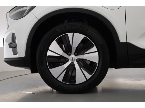 Volvo XC40 1.5 T4 Plug-in hybrid Plus Bright | SOH 97.4% |parelmoer wit | Keyless | Camera | Apple CarPlay | Harman Kardon | Stoel-Stuurverw. | Memory R