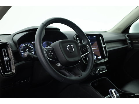 Volvo XC40 1.5 T4 Plug-in hybrid Plus Bright | SOH 97.4% |parelmoer wit | Keyless | Camera | Apple CarPlay | Harman Kardon | Stoel-Stuurverw. | Memory R