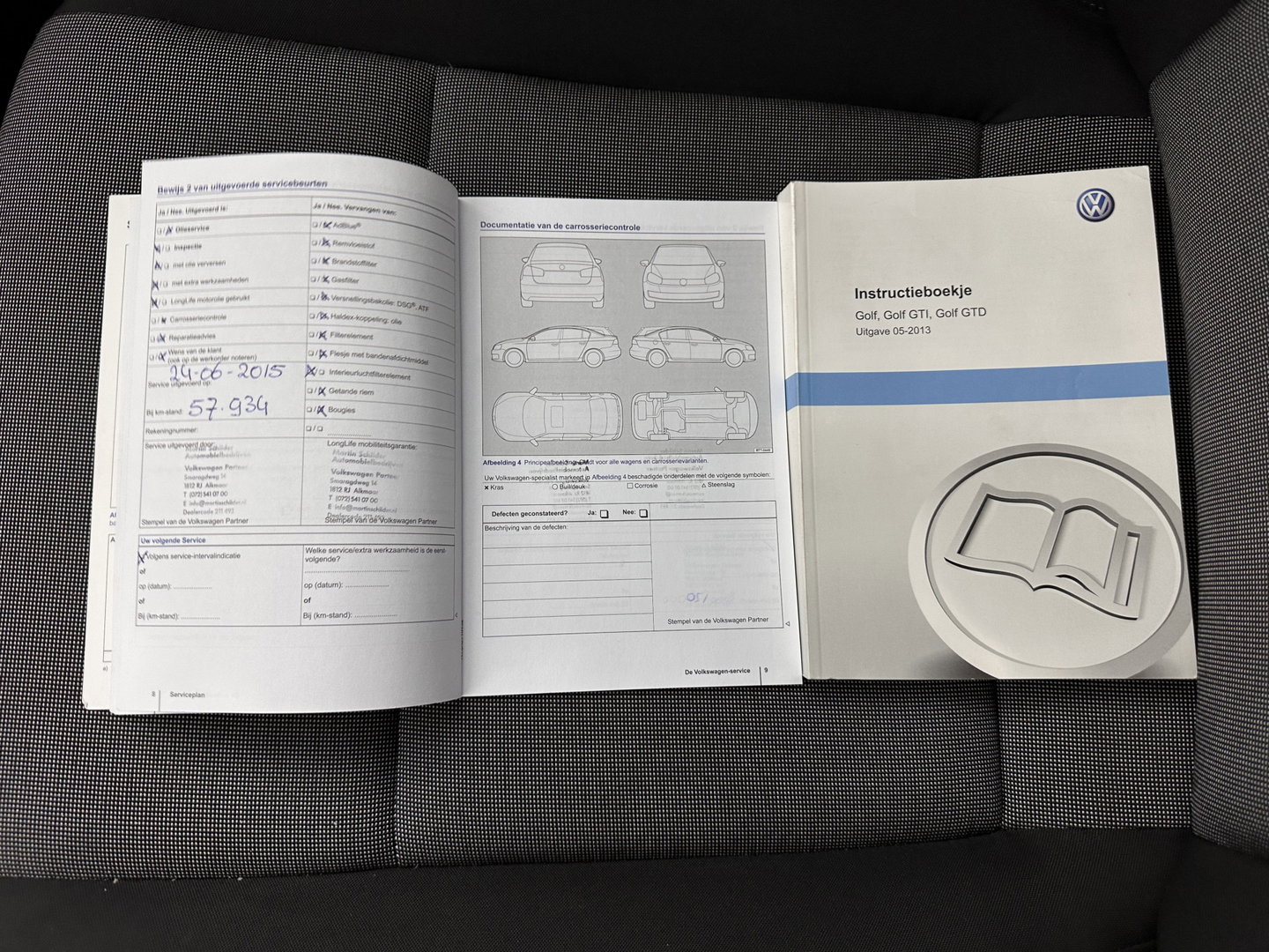 Volkswagen Golf 1.6 TDI Trendline BlueMotion (INCL-BTW) *NAVI-FULLMAP | AIRCO | CRUISE | COMFORT-SEATS | PRIVACY-GLASS | 18''ALU*