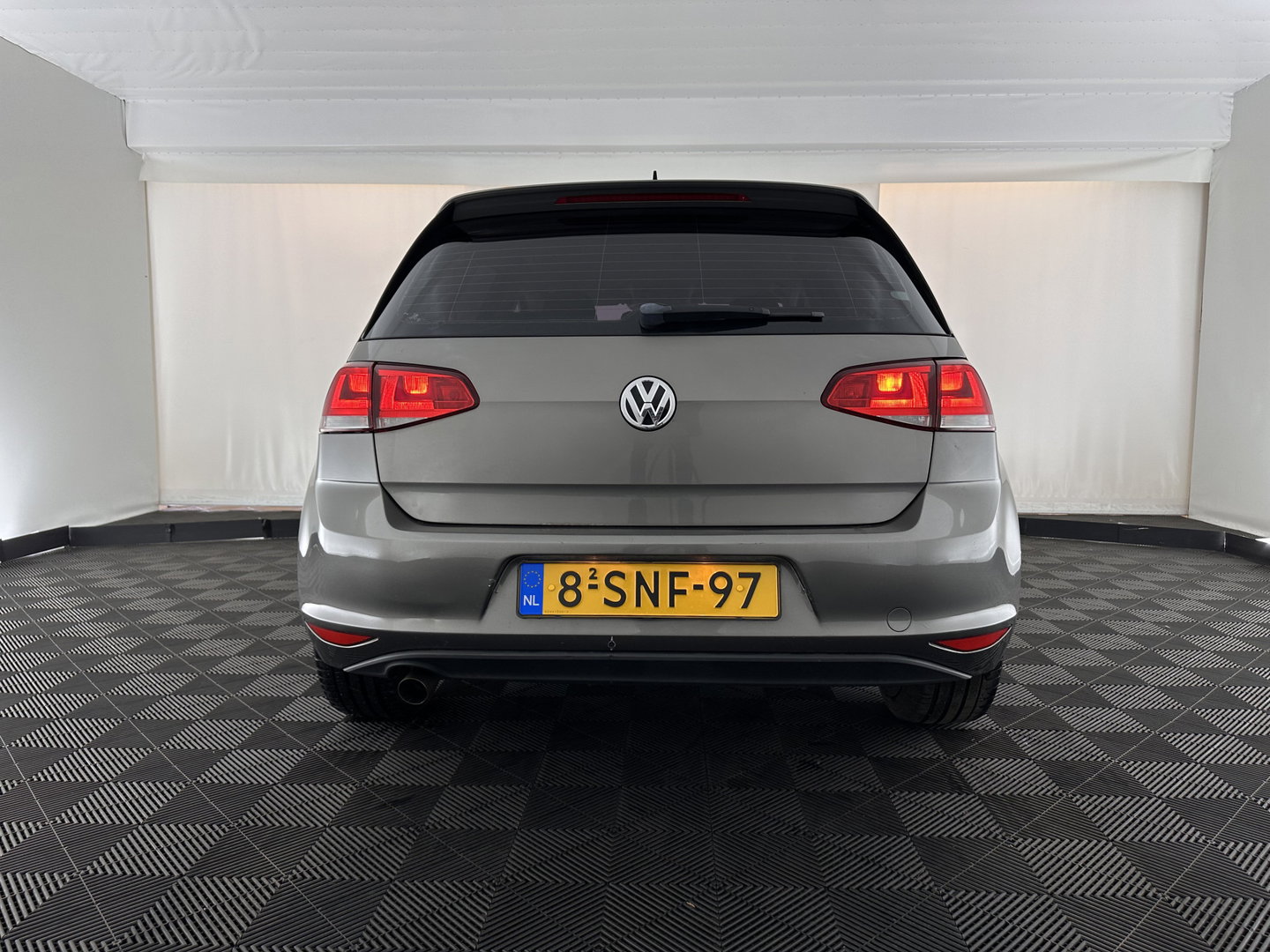 Volkswagen Golf 1.6 TDI Trendline BlueMotion (INCL-BTW) *NAVI-FULLMAP | AIRCO | CRUISE | COMFORT-SEATS | PRIVACY-GLASS | 18''ALU*