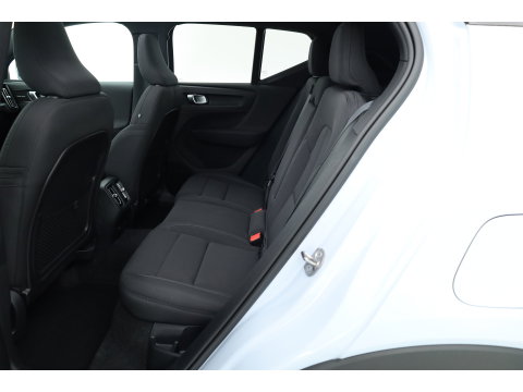 Volvo EX40 Twin Motor Ultra 82 kWh | 536 km WLTP |  Pano-dak | H&K Audio | 360 camera | Elek. Stoelen |