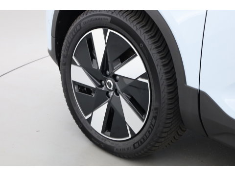 Volvo EX40 Twin Motor Ultra 82 kWh | 536 km WLTP |  Pano-dak | H&K Audio | 360 camera | Elek. Stoelen |