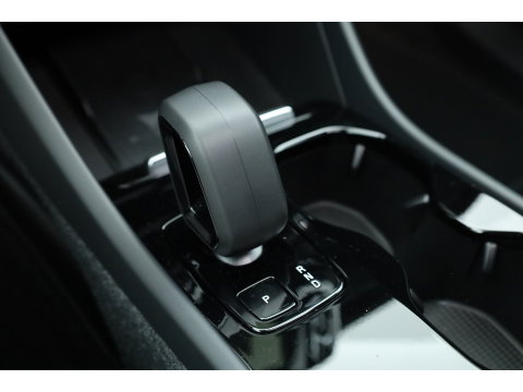 Volvo EX40 Twin Motor Ultra 82 kWh | 536 km WLTP |  Pano-dak | H&K Audio | 360 camera | Elek. Stoelen |