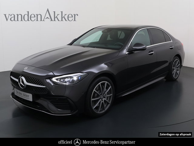 Mercedes-Benz C-Klasse - 300e AMG // Trekhaak // Memory // 360 Camera // Keyless // Digital Light // Privacy Glass // Carplay